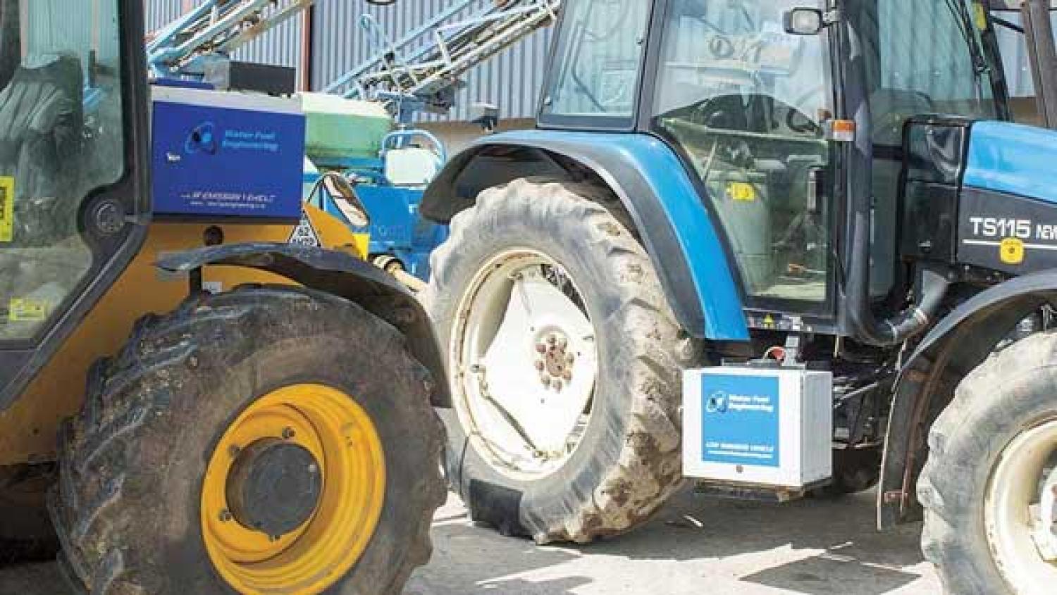 Hydrolysers on the Barron's JCB telehandler and New Holland TS115 tractor